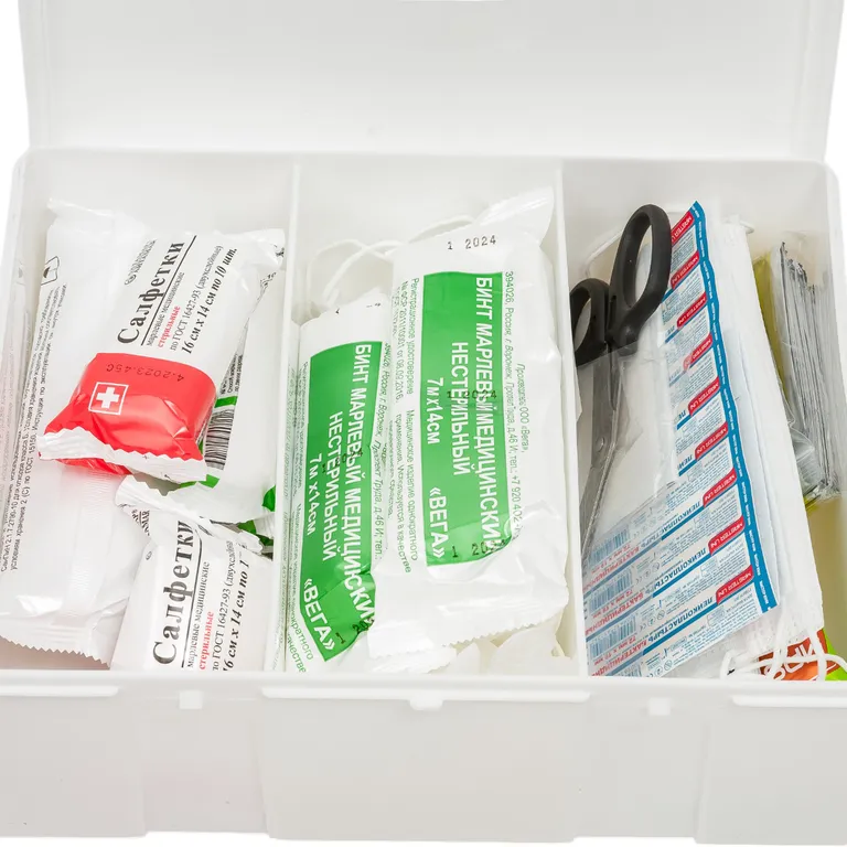 АППОМЕД / Аптечка для оказания первой помощи работникам (по Приказу №1331Н) (пластиковый  шкаф)