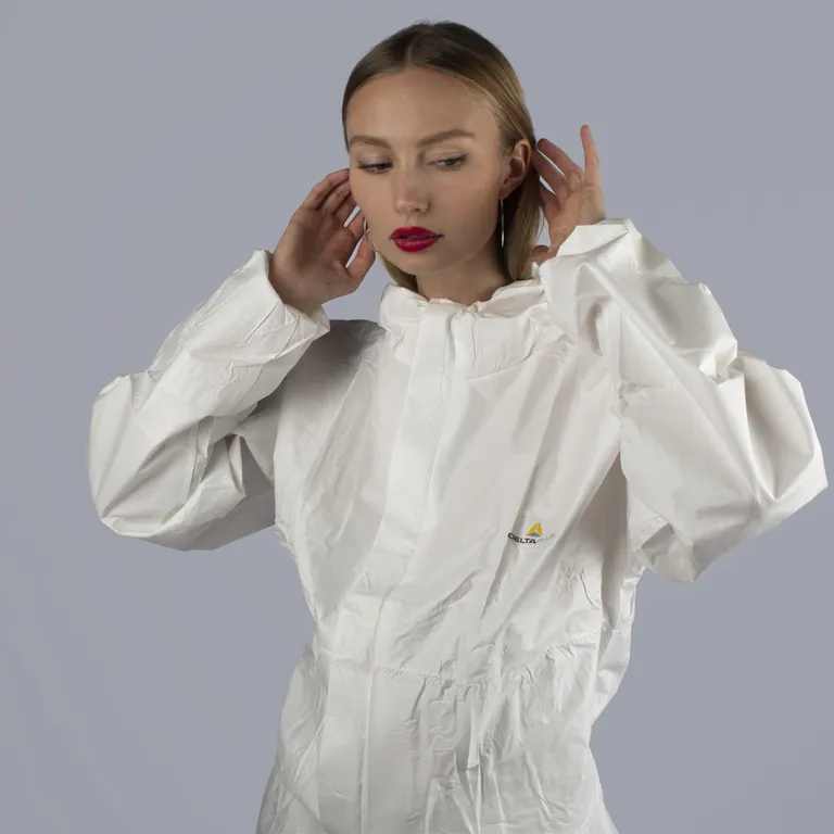 DELTA PLUS / Комбинезон защитный DT215