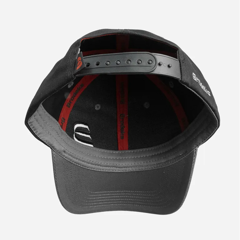 Brodeks / Бейсболка Brodeks KM130