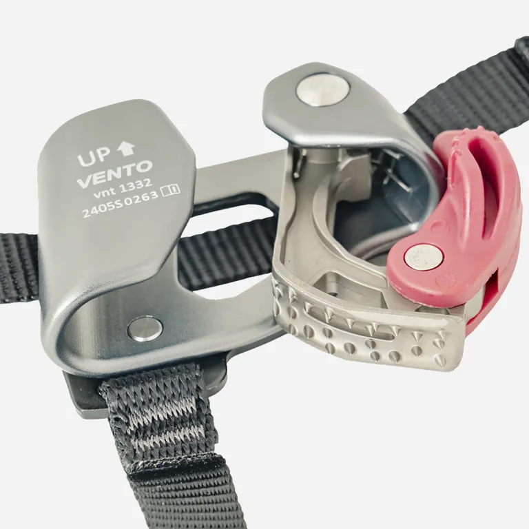 Vento / Зажим на левую ногу