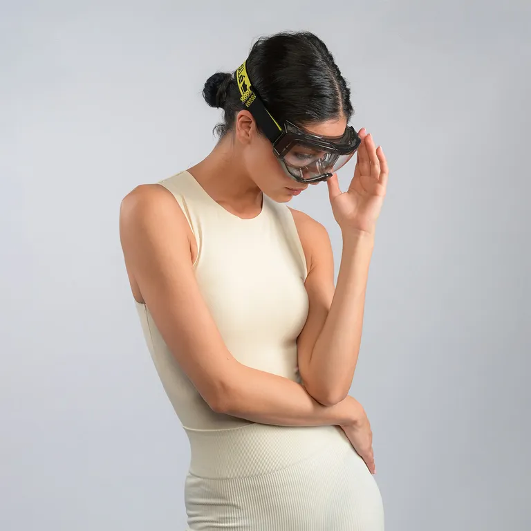 Bolle / Защитные очки закрытого типа "Bolle GLOBE"