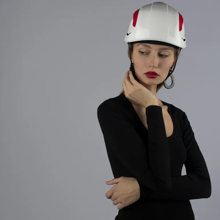 DELTA PLUS / Каска GRANITE WIND вентилируемая в горном стиле, белого цвета