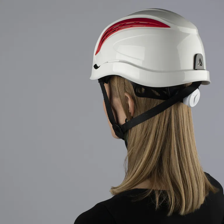 DELTA PLUS / Каска GRANITE WIND вентилируемая в горном стиле, белого цвета