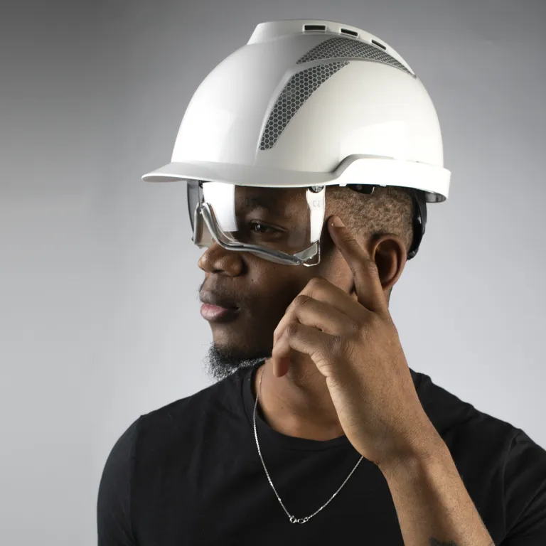 MSA / Каска защитная V-Gard 930 оголовьем Fas-Trac III с вентиляцией с защитными очками