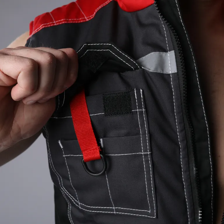 Эталон / Жилет утеплённый мужской, с СОП "ФОРМУЛА" темно-серый с красной и черной отделкой