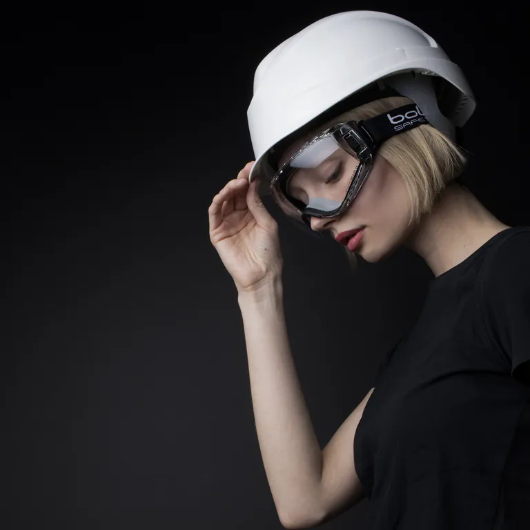 Bolle / Закрытые очки  PILOT Platinum