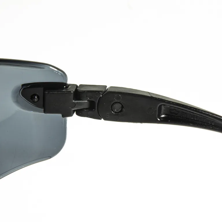 Bolle / Защитные очки COBRA с затемненной линзой