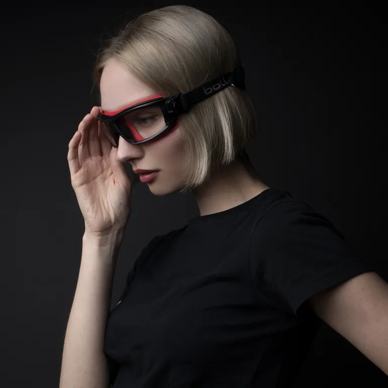 Bolle / Защитные очки закрытые ULTIM8