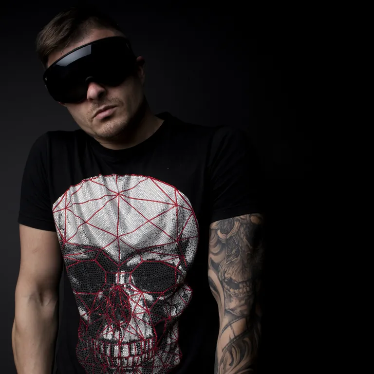 Bolle / Закрытые очки PILOT c затемненной линзой Platinum