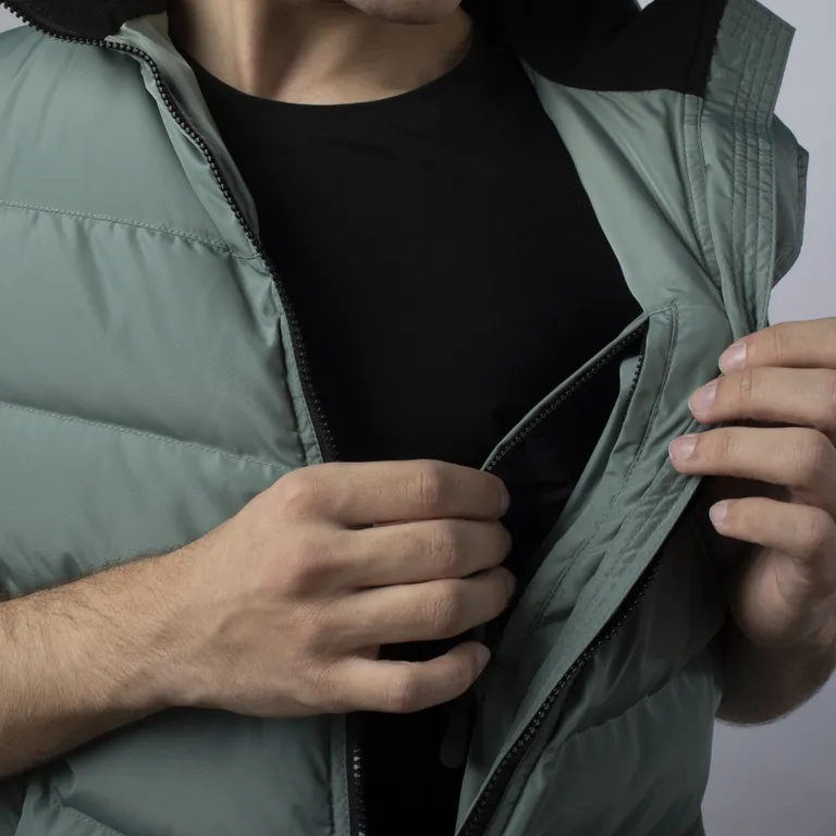 BVN travel / Жилет мужской пуховый Олимп